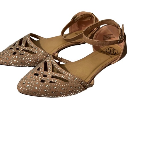 Daisy Fuentes Flat Rhinestones Open Cutwork Lee Shoes Size 8.5W - Picture 7 of 9
